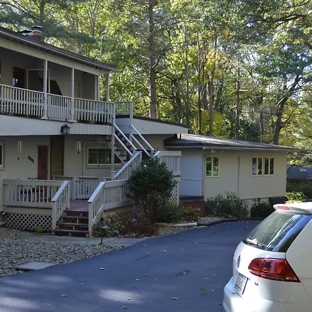 Inn The Woods Bed And Breakfast-3